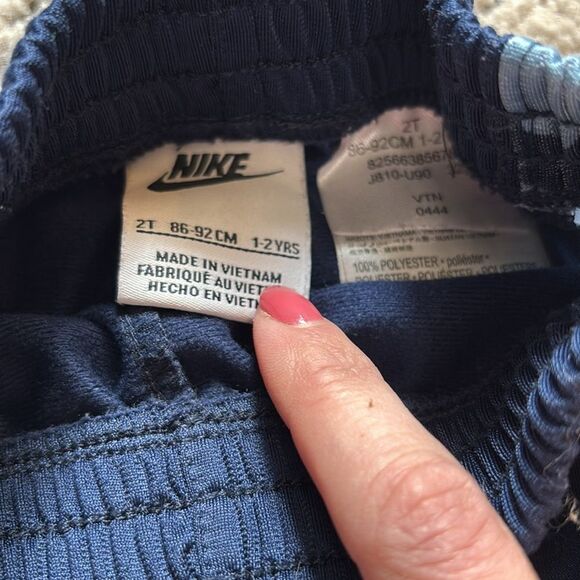 Nike -Tracksuit Sweatshirt and Trousers Baby Boys Camo Sz 1-2Y - Picture 6 of 6